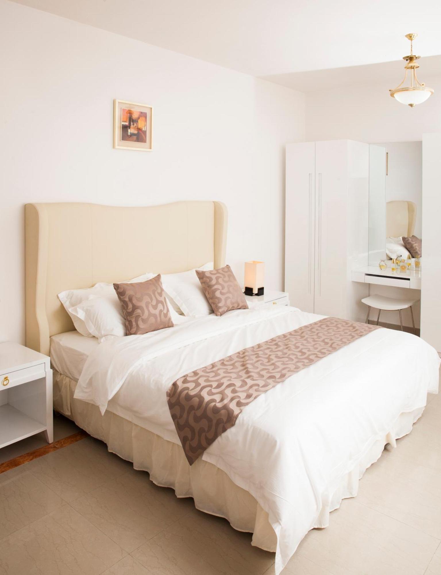 Muscat Oasis Residences Bagian luar foto