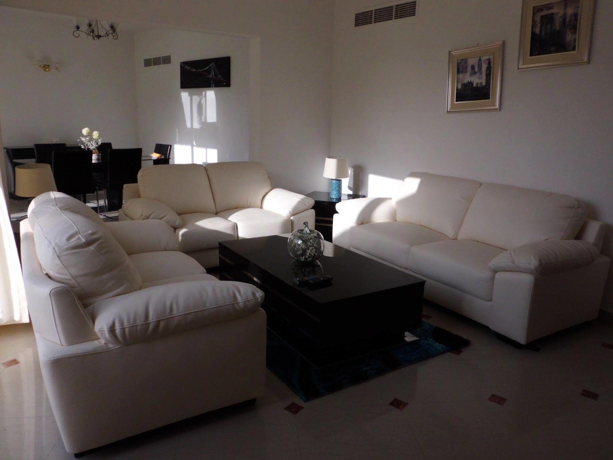 Muscat Oasis Residences Bagian luar foto