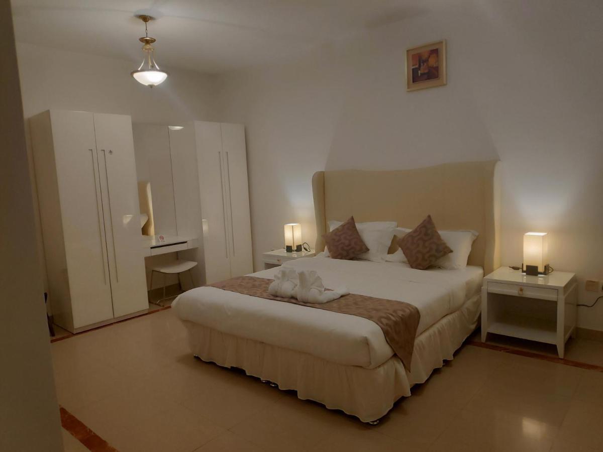 Muscat Oasis Residences Bagian luar foto